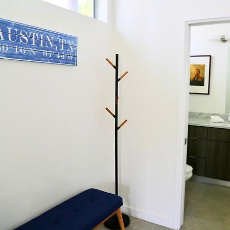 Stunning Modern Home W Pool & Hot Tub In Dt Austin Exteriör bild